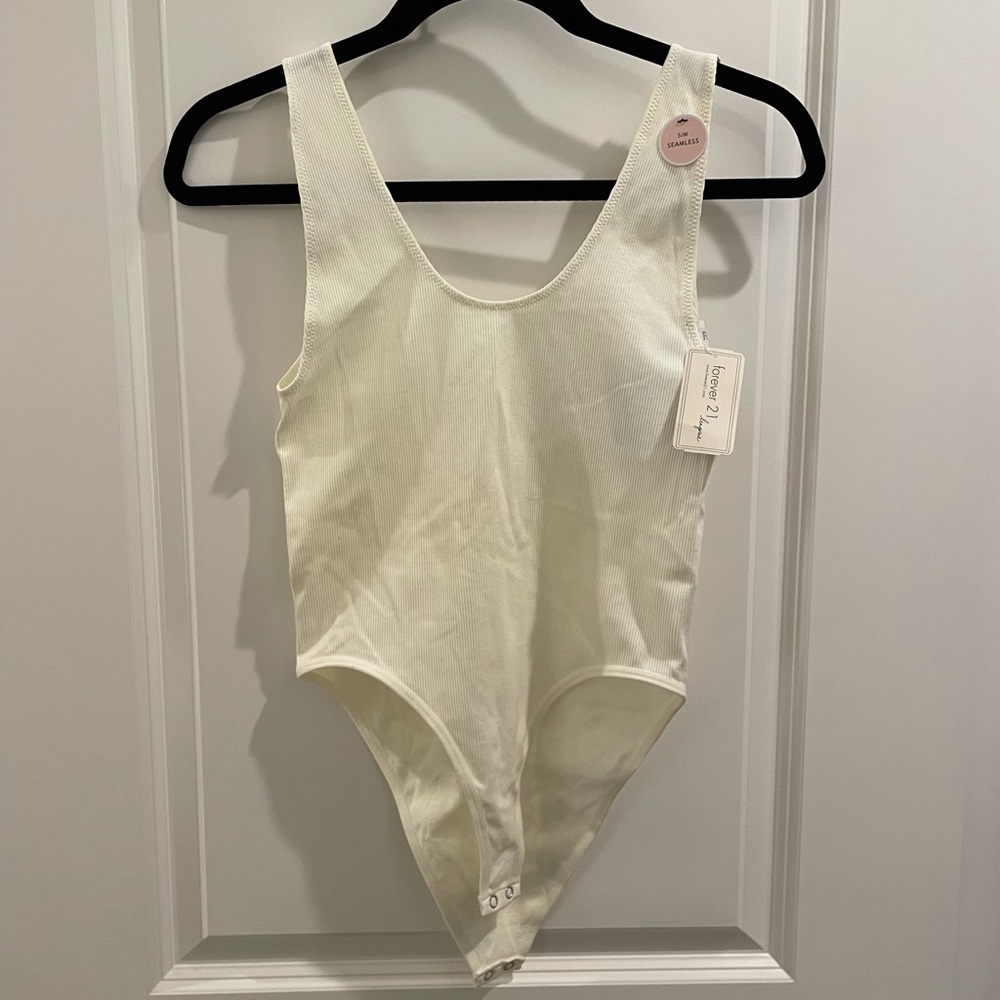 Forever 21 Lingerie separat ivory top S/M